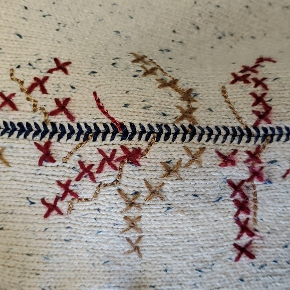 TEDDI, vest with removable faux fur‎ collar. Enbroidery zipper closure PM - Picture 4 of 11